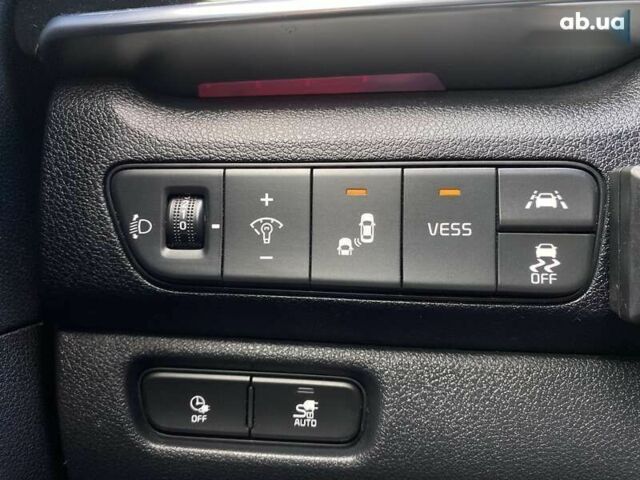 Кіа Niro, об'ємом двигуна 0 л та пробігом 97 тис. км за 20950 $, фото 5 на Automoto.ua