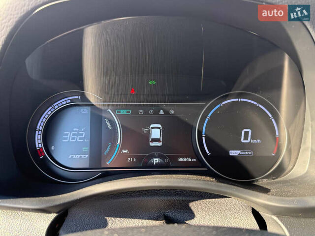 Киа Niro, объемом двигателя 0 л и пробегом 87 тыс. км за 17250 $, фото 46 на Automoto.ua