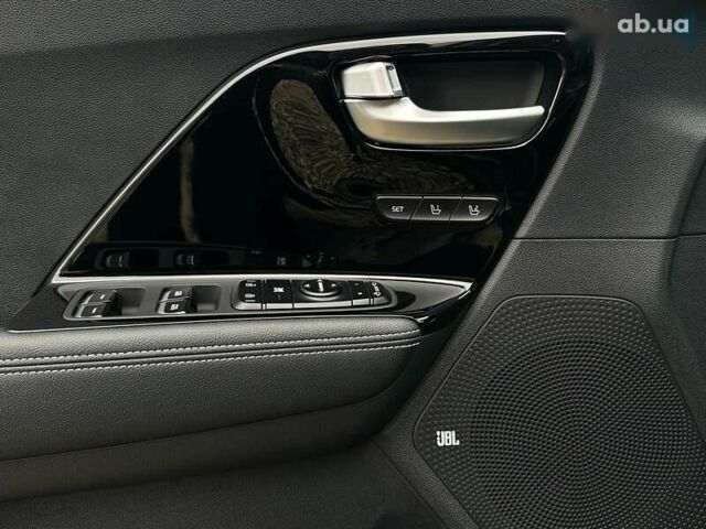 Киа Niro, объемом двигателя 0 л и пробегом 117 тыс. км за 19900 $, фото 3 на Automoto.ua