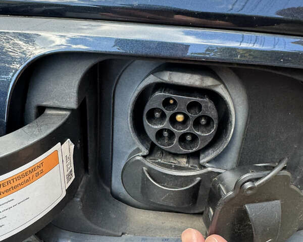 Кіа Niro, об'ємом двигуна 0 л та пробігом 155 тис. км за 19000 $, фото 27 на Automoto.ua