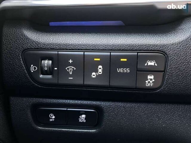 Киа Niro, объемом двигателя 0 л и пробегом 107 тыс. км за 21400 $, фото 6 на Automoto.ua