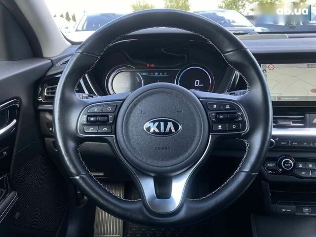 Киа Niro, объемом двигателя 0 л и пробегом 131 тыс. км за 20500 $, фото 28 на Automoto.ua