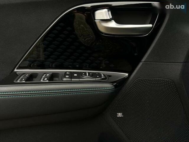 Киа Niro, объемом двигателя 0 л и пробегом 32 тыс. км за 23900 $, фото 3 на Automoto.ua