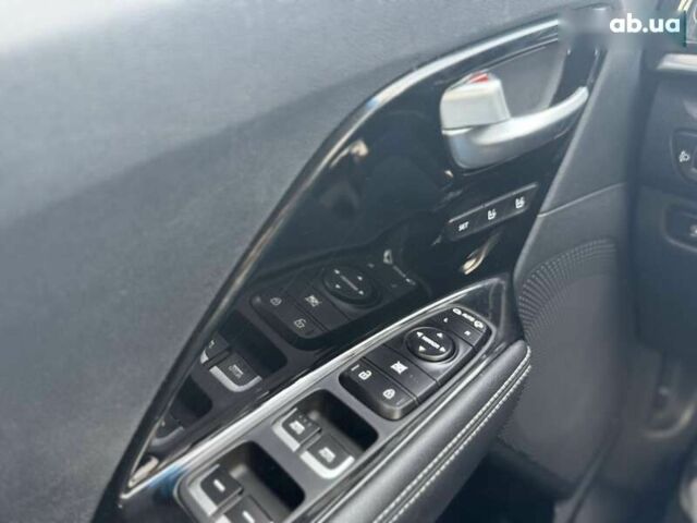 Киа Niro, объемом двигателя 0 л и пробегом 114 тыс. км за 19700 $, фото 10 на Automoto.ua