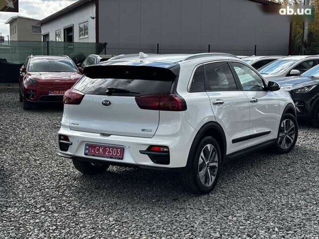 Киа Niro, объемом двигателя 0 л и пробегом 95 тыс. км за 20450 $, фото 6 на Automoto.ua