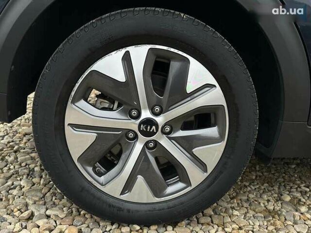 Киа Niro, объемом двигателя 0 л и пробегом 117 тыс. км за 19900 $, фото 29 на Automoto.ua