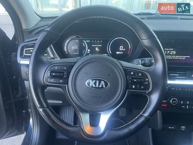 Киа Niro, объемом двигателя 0 л и пробегом 93 тыс. км за 18950 $, фото 24 на Automoto.ua