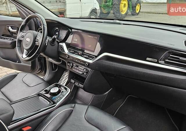 Кіа Niro, об'ємом двигуна 0 л та пробігом 133 тис. км за 19950 $, фото 24 на Automoto.ua