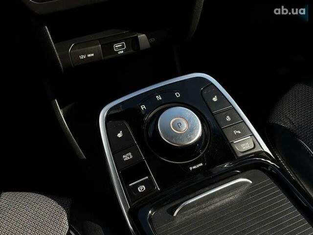 Киа Niro, объемом двигателя 0 л и пробегом 110 тыс. км за 20999 $, фото 23 на Automoto.ua