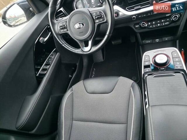 Кіа Niro, об'ємом двигуна 0 л та пробігом 96 тис. км за 19500 $, фото 26 на Automoto.ua