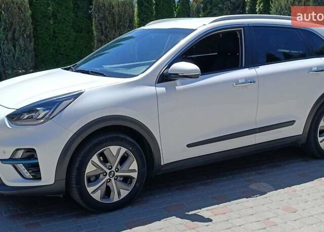 Киа Niro, объемом двигателя 0 л и пробегом 108 тыс. км за 20900 $, фото 13 на Automoto.ua