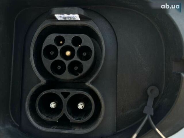 Киа Niro, объемом двигателя 0 л и пробегом 129 тыс. км за 19900 $, фото 14 на Automoto.ua