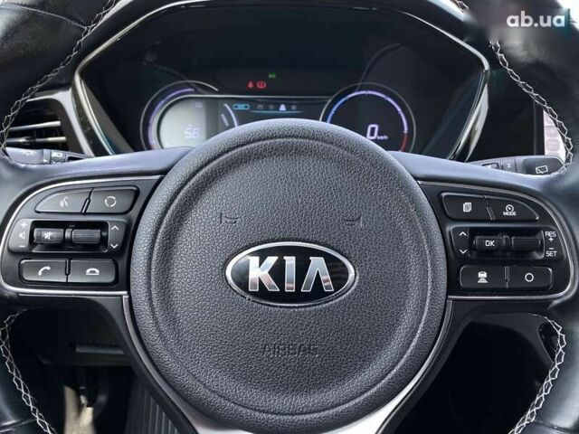 Киа Niro, объемом двигателя 0 л и пробегом 115 тыс. км за 20300 $, фото 27 на Automoto.ua
