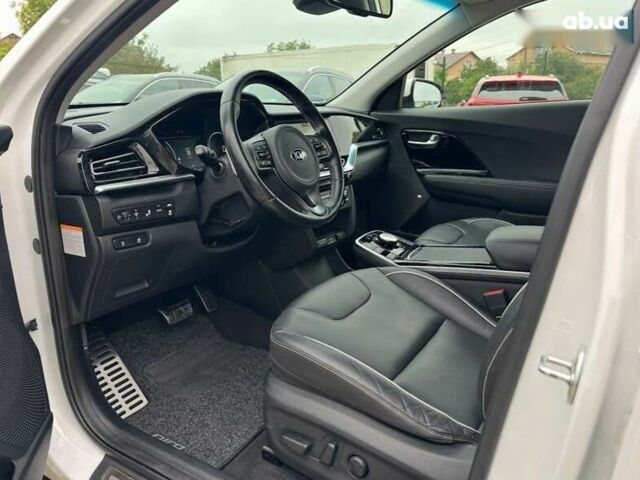 Киа Niro, объемом двигателя 0 л и пробегом 129 тыс. км за 19900 $, фото 1 на Automoto.ua