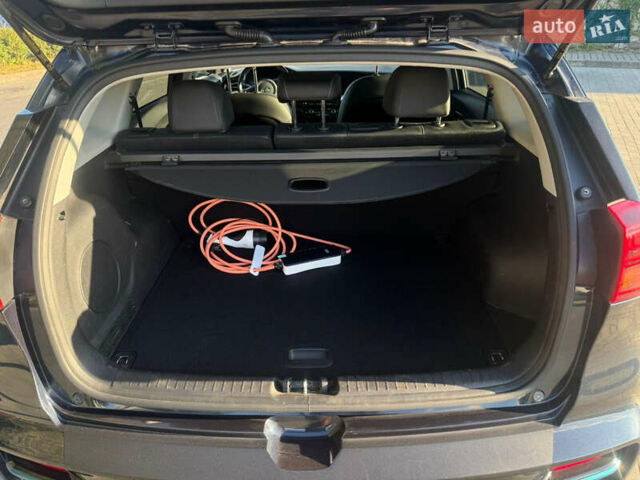 Кіа Niro, об'ємом двигуна 0 л та пробігом 155 тис. км за 19000 $, фото 9 на Automoto.ua