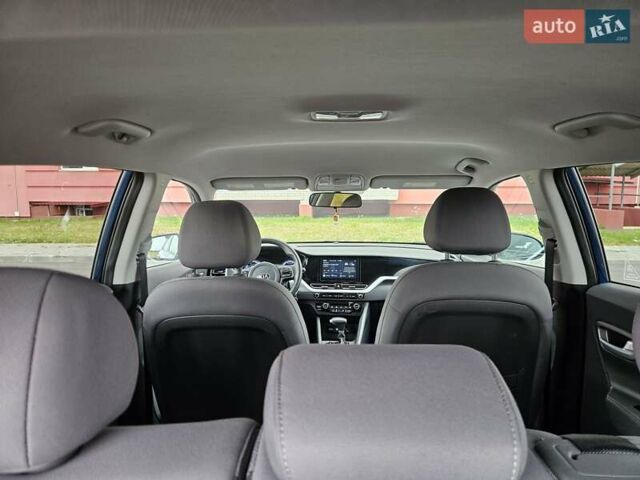 Кіа Niro, об'ємом двигуна 1.6 л та пробігом 211 тис. км за 16499 $, фото 21 на Automoto.ua