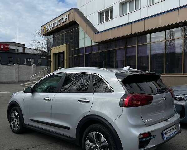 Киа Niro, объемом двигателя 0 л и пробегом 70 тыс. км за 19299 $, фото 17 на Automoto.ua