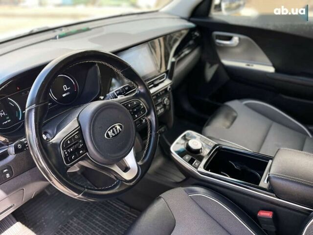 Киа Niro, объемом двигателя 0 л и пробегом 70 тыс. км за 20499 $, фото 11 на Automoto.ua