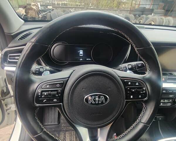 Киа Niro, объемом двигателя 0 л и пробегом 85 тыс. км за 19999 $, фото 54 на Automoto.ua