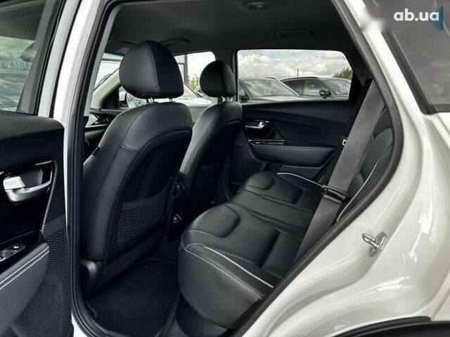 Киа Niro, объемом двигателя 0 л и пробегом 95 тыс. км за 20450 $, фото 29 на Automoto.ua