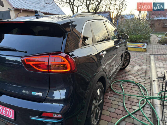 Кіа Niro, об'ємом двигуна 0 л та пробігом 117 тис. км за 19600 $, фото 8 на Automoto.ua