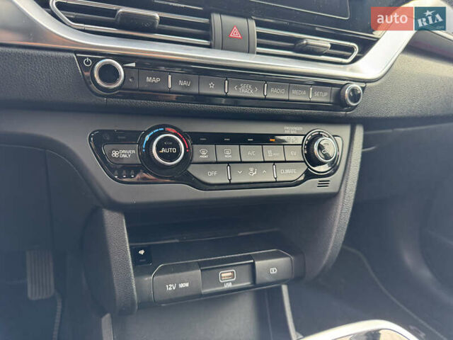 Кіа Niro, об'ємом двигуна 0 л та пробігом 164 тис. км за 18900 $, фото 62 на Automoto.ua