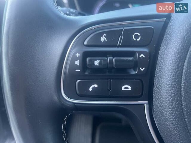Киа Niro, объемом двигателя 0 л и пробегом 93 тыс. км за 18950 $, фото 25 на Automoto.ua