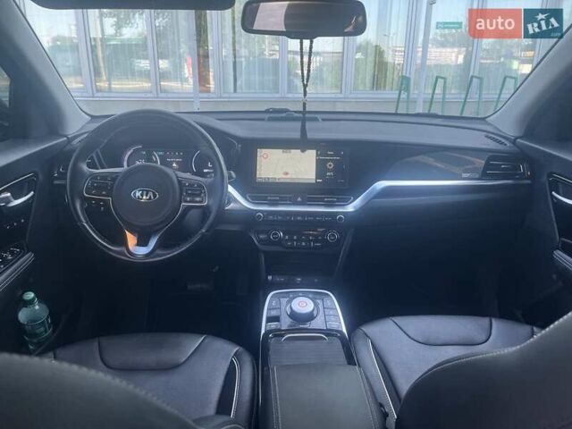 Киа Niro, объемом двигателя 0 л и пробегом 93 тыс. км за 18950 $, фото 28 на Automoto.ua