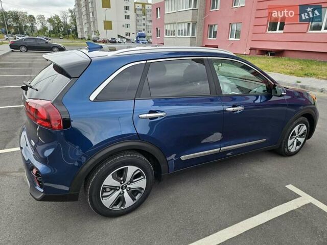 Кіа Niro, об'ємом двигуна 1.6 л та пробігом 211 тис. км за 16499 $, фото 8 на Automoto.ua