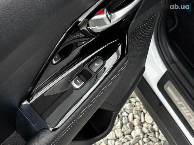 Киа Niro, объемом двигателя 0 л и пробегом 95 тыс. км за 20450 $, фото 27 на Automoto.ua