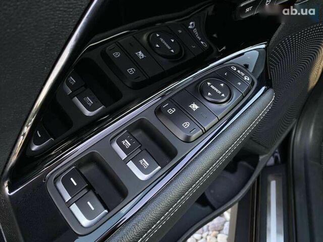 Кіа Niro, об'ємом двигуна 0 л та пробігом 83 тис. км за 23200 $, фото 27 на Automoto.ua