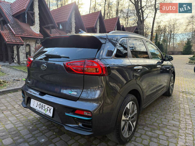 Кіа Niro, об'ємом двигуна 0 л та пробігом 141 тис. км за 18499 $, фото 4 на Automoto.ua