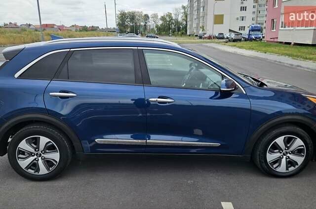 Кіа Niro, об'ємом двигуна 1.6 л та пробігом 211 тис. км за 16499 $, фото 9 на Automoto.ua