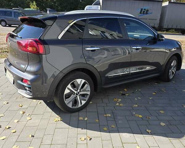 Киа Niro, объемом двигателя 0 л и пробегом 89 тыс. км за 18350 $, фото 10 на Automoto.ua