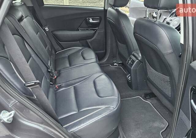 Кіа Niro, об'ємом двигуна 0 л та пробігом 133 тис. км за 19950 $, фото 26 на Automoto.ua