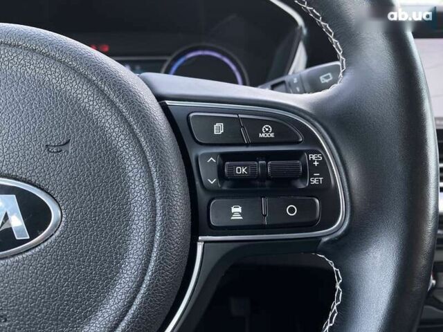 Киа Niro, объемом двигателя 0 л и пробегом 81 тыс. км за 21950 $, фото 3 на Automoto.ua
