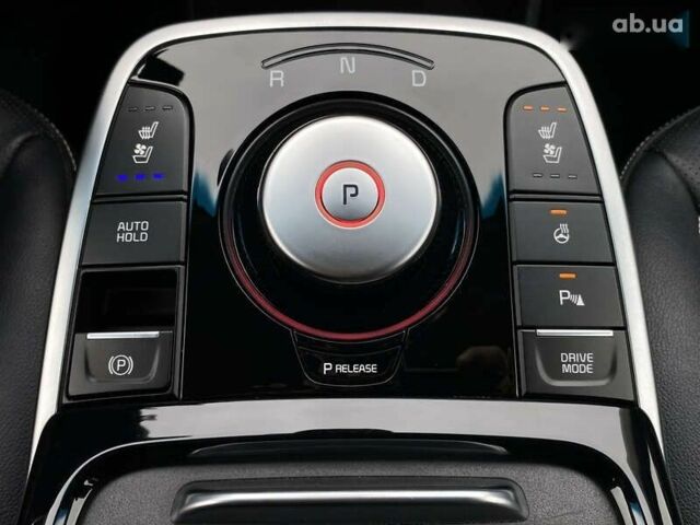 Киа Niro, объемом двигателя 0 л и пробегом 119 тыс. км за 20800 $, фото 7 на Automoto.ua