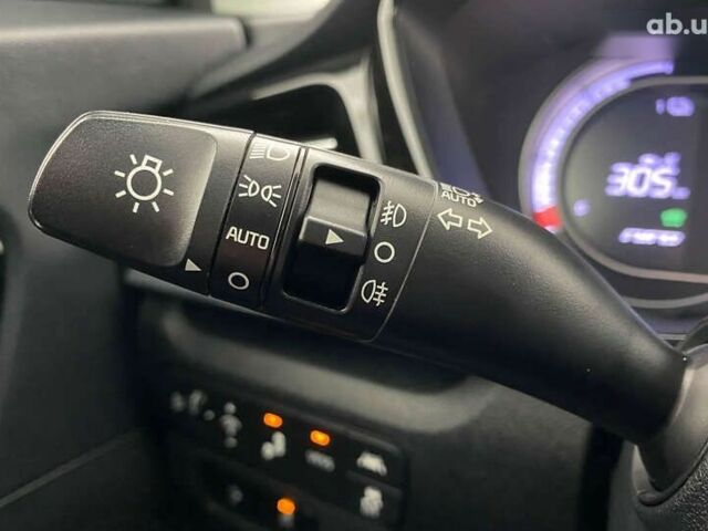 Киа Niro, объемом двигателя 0 л и пробегом 70 тыс. км за 22350 $, фото 20 на Automoto.ua