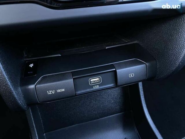 Киа Niro 2020 в Львове на Automoto.ua Киа Niro, объемом двигателя 0 л и пробегом 93 тыс. км за 22700 $, фото 7 на Automoto.ua