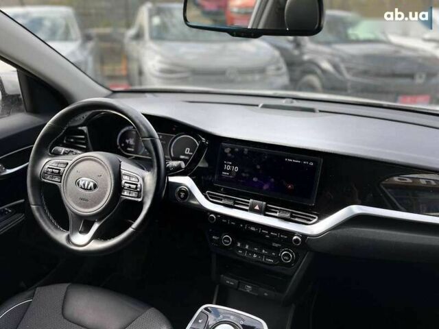 Киа Niro, объемом двигателя 0 л и пробегом 70 тыс. км за 19299 $, фото 26 на Automoto.ua