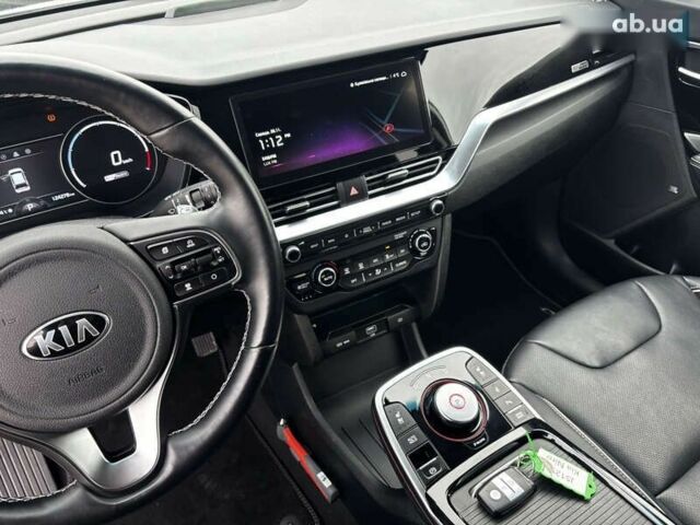 Киа Niro, объемом двигателя 0 л и пробегом 124 тыс. км за 20400 $, фото 27 на Automoto.ua