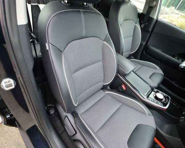 Кіа Niro, об'ємом двигуна 0 л та пробігом 96 тис. км за 19500 $, фото 33 на Automoto.ua