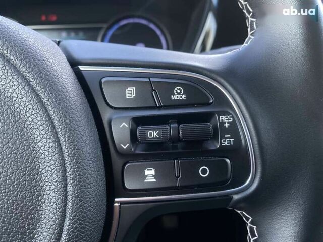 Киа Niro, объемом двигателя 0 л и пробегом 131 тыс. км за 20500 $, фото 3 на Automoto.ua