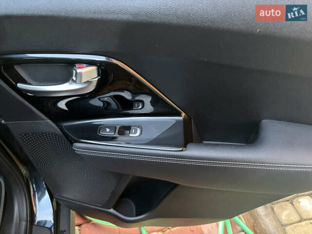 Кіа Niro, об'ємом двигуна 0 л та пробігом 117 тис. км за 19600 $, фото 28 на Automoto.ua