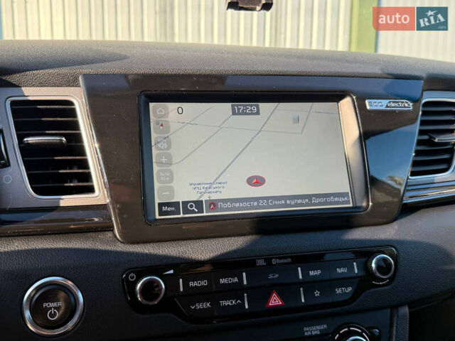 Киа Niro, объемом двигателя 0 л и пробегом 87 тыс. км за 17250 $, фото 47 на Automoto.ua
