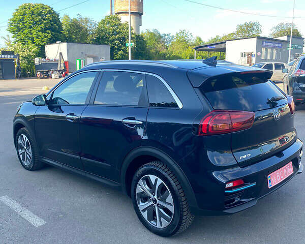 Кіа Niro, об'ємом двигуна 0 л та пробігом 100 тис. км за 17900 $, фото 5 на Automoto.ua