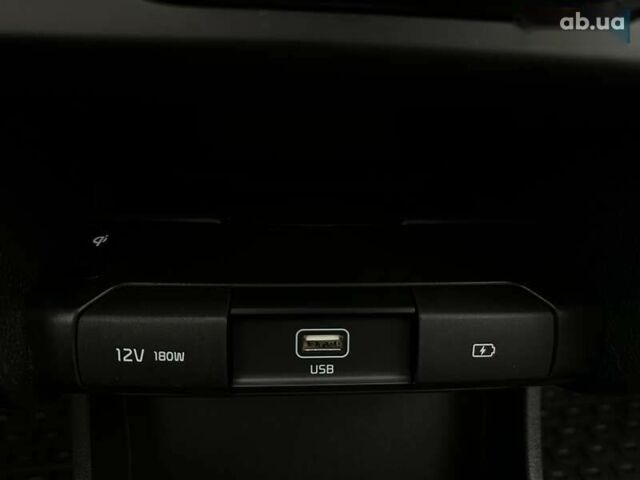 Киа Niro, объемом двигателя 0 л и пробегом 32 тыс. км за 23900 $, фото 8 на Automoto.ua