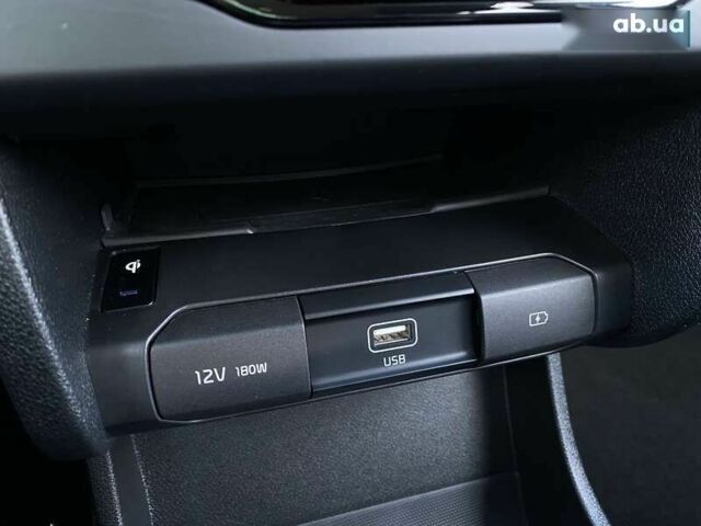 Киа Niro, объемом двигателя 0 л и пробегом 83 тыс. км за 22200 $, фото 9 на Automoto.ua