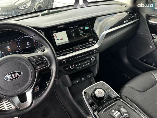 Киа Niro, объемом двигателя 0 л и пробегом 95 тыс. км за 20450 $, фото 17 на Automoto.ua