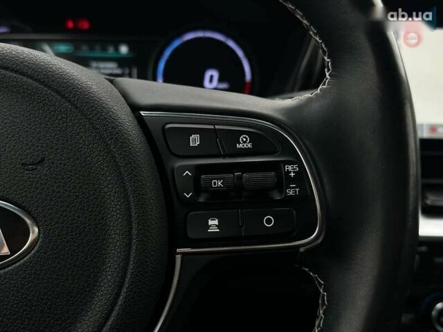 Киа Niro, объемом двигателя 0 л и пробегом 117 тыс. км за 19900 $, фото 9 на Automoto.ua